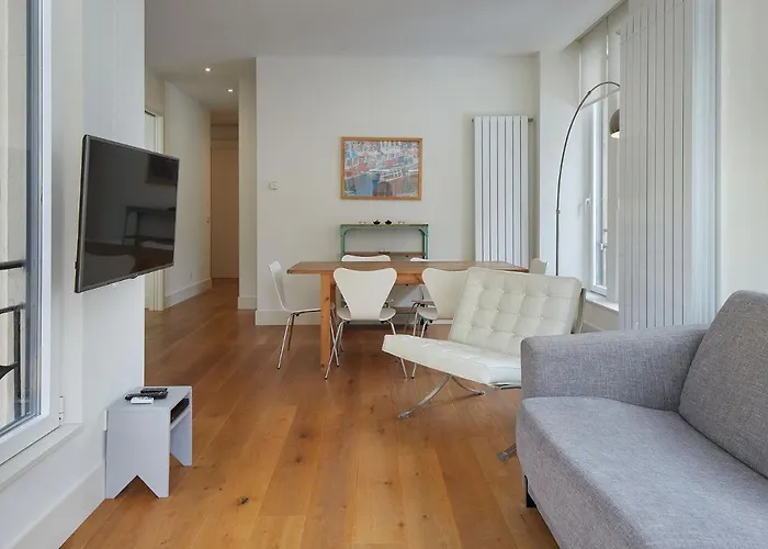 The Collection - Beduria Apartment